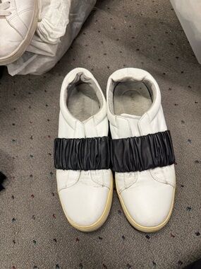 Nine West White Slip-On Sneakers with Black Ruched Strap